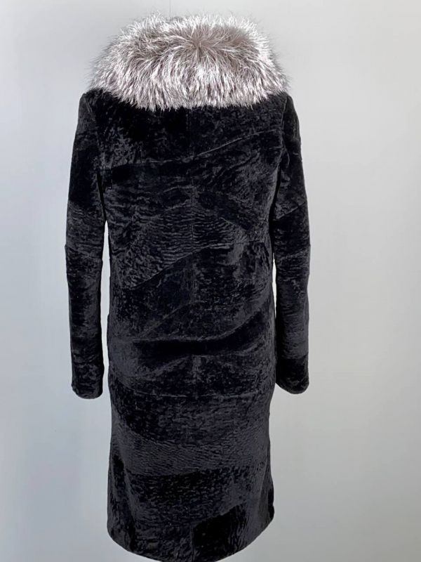 Пальто женское модель 649.1+10 черн.астроган